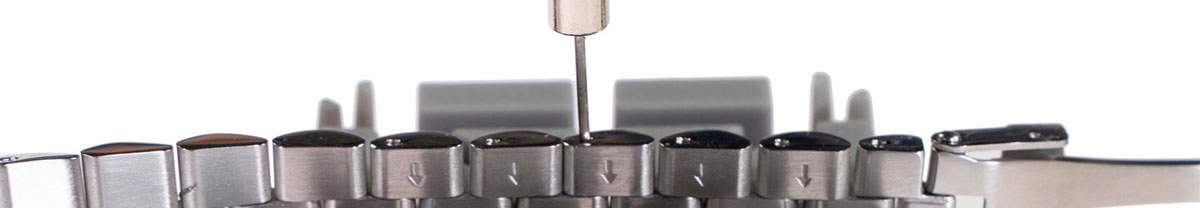 How to adjust a watch strap